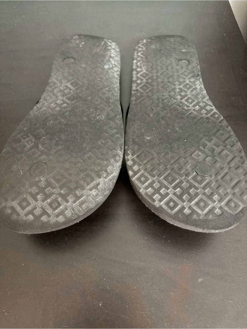 Tory Burch Black and Cream Logo-Pattern Flip Flop Sandals